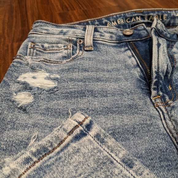 Acid wash distressed denim jeans - Picture 2 of 3